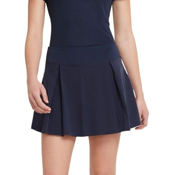 Nike Club Women's skirt-short - Picture 2 of 8